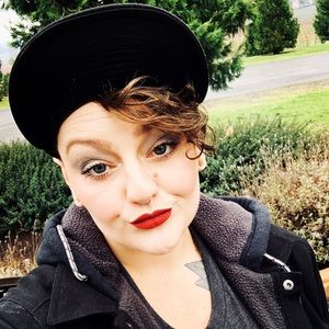 Meet your Posher, Tirzah